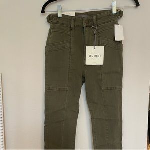NWT. DL1961 Cargo skinny jeans.